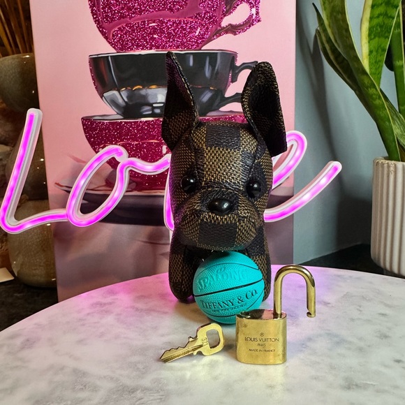 Louis Vuitton Accessories - Louis Vuitton Lock & Key 321